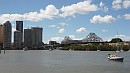 Háttérben a Story Bridge, Brisbane egyik büszkesége.