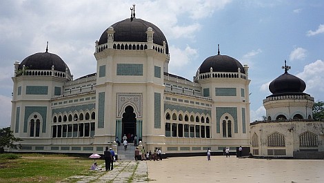 Medan egyik építészeti remeke, a Mesjid Raya - nézze meg nagyban is!