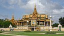 A Királyi Palota és az Ezüst Pagoda Phnompen egyik fő attrakciójának számít.
