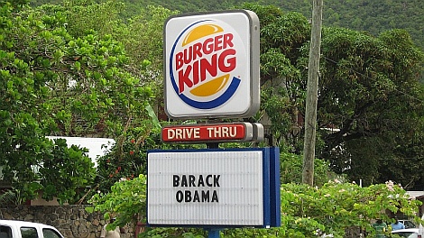 Barack Obama választási győzelmét hirdető tábla Szt. Martin szigetén - nézze meg nagyban is!