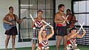 Zenés Maori performansz.